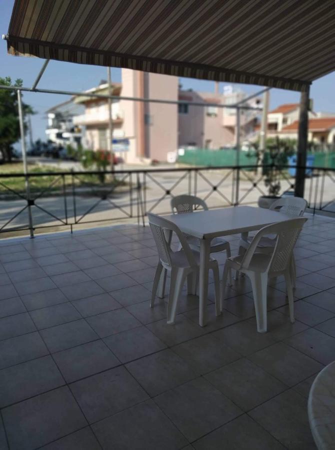 Ammos Apartments Nea Karvali Luaran gambar